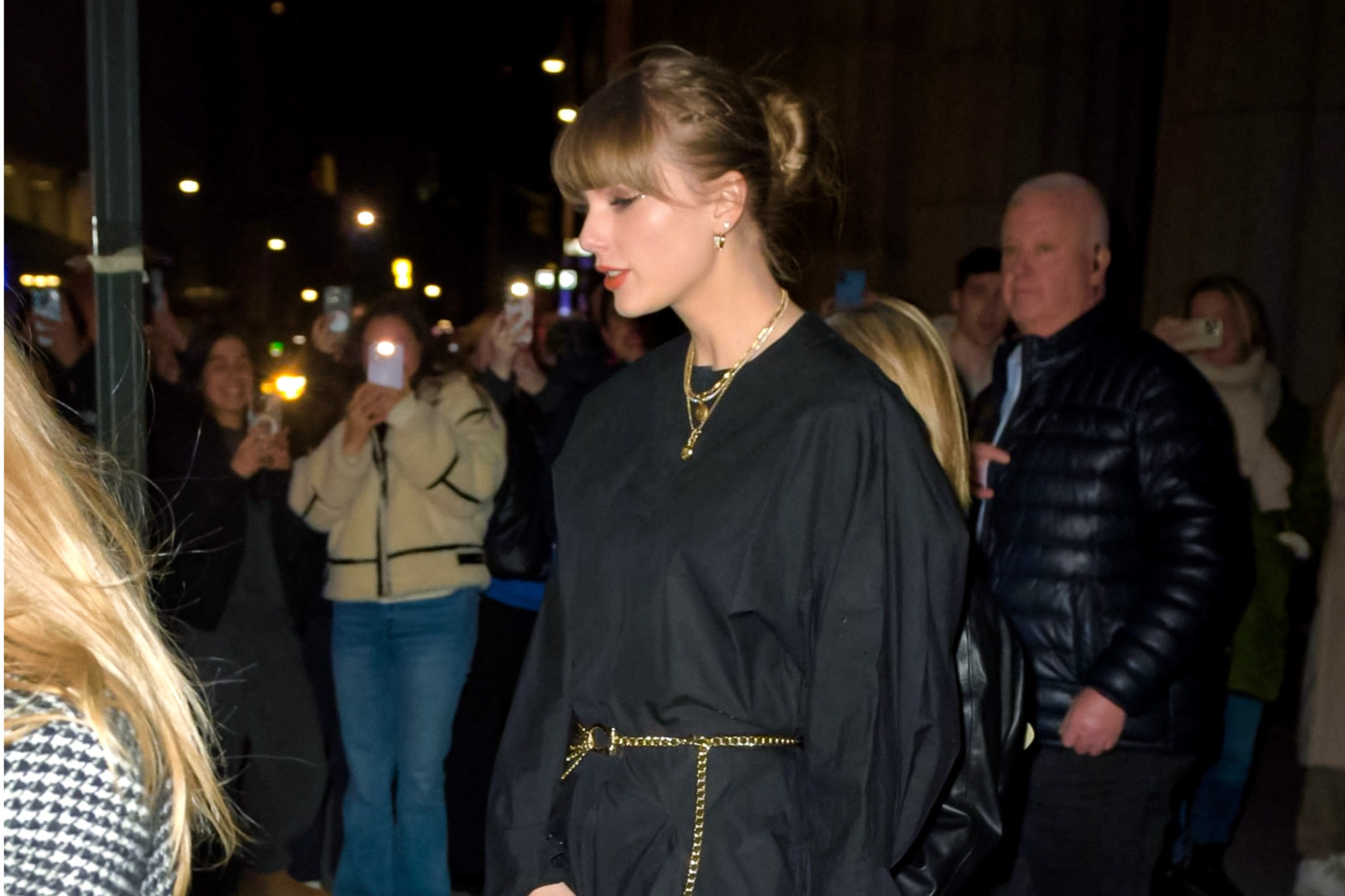 Taylor Swift a utilisé l’astuce de la fille paresseuse pour pimenter sa petite robe noire