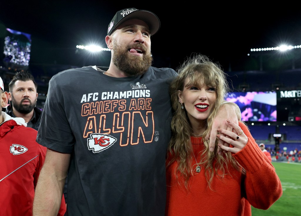 Travis Kelce loue l’incroyable Taylor Swift et révèle sa chanson préférée avant le Super Bowl 2024