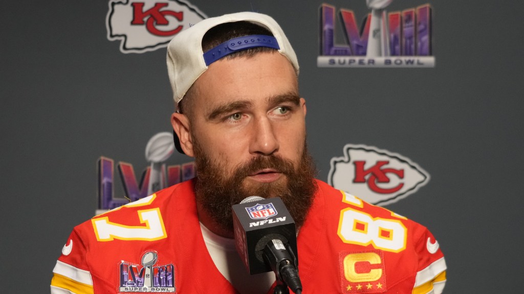 Travis Kelce a eu une réponse de 4 mots au pari sur lui et Taylor Swift se fiançant après le Super Bowl