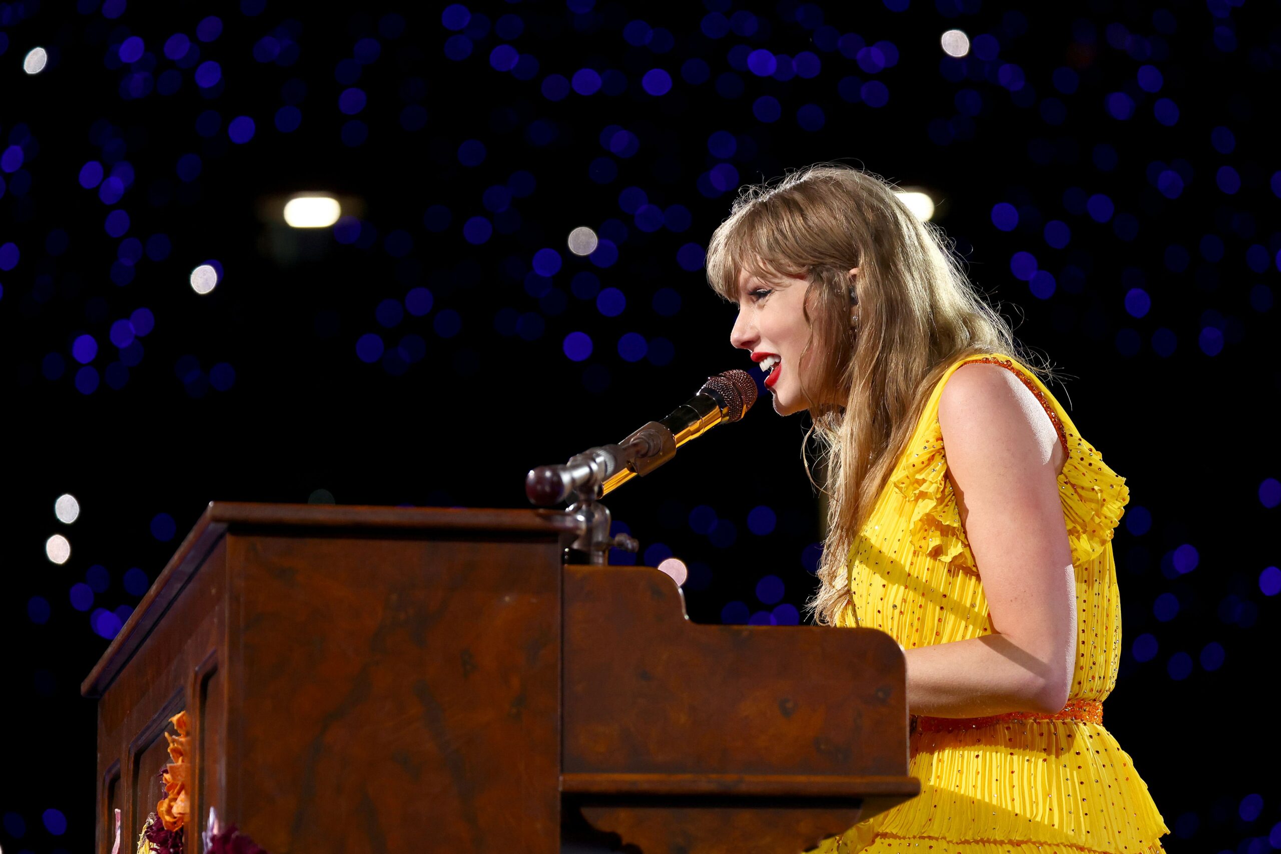 Le Discours Émotionnel de Taylor Swift sur les Poètes Torturés Ajoute de l’Huile sur le Feu à Toutes ces Théories des Fans sur Joe Alwyn